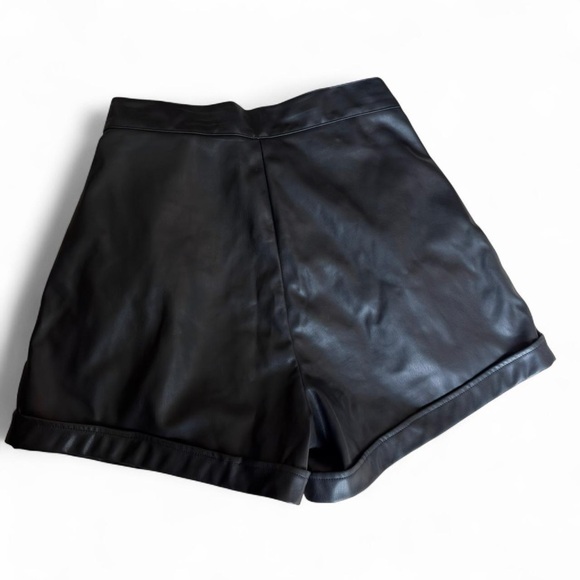 PrettyLittleThing Black High Waist Faux Leather Shorts 4 - Picture 4 of 6